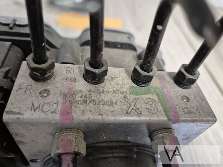 Toyota Yaris / Mazda 2 2020 - 2025 abs pomp 44540k0141 €100 – Foto 2