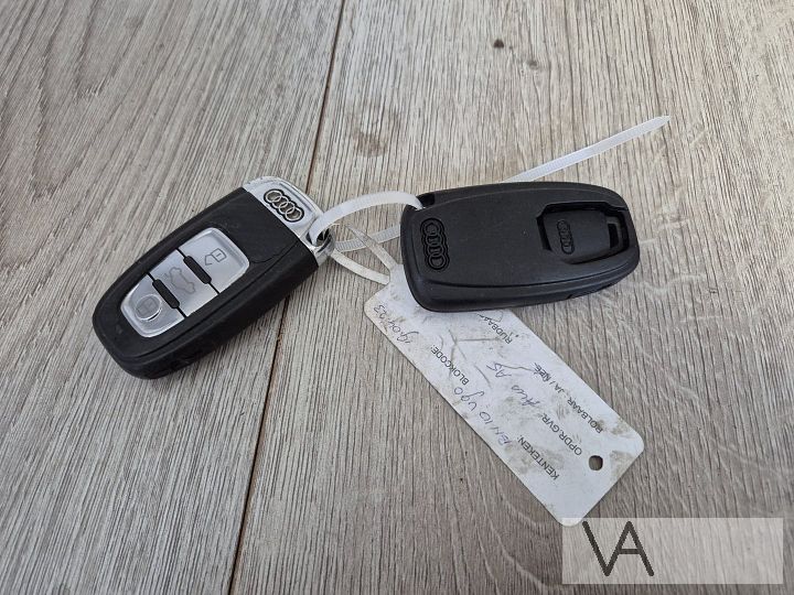 Audi A4 8k en A5 8t 2008 - 2015 set van 2 sleutels €30