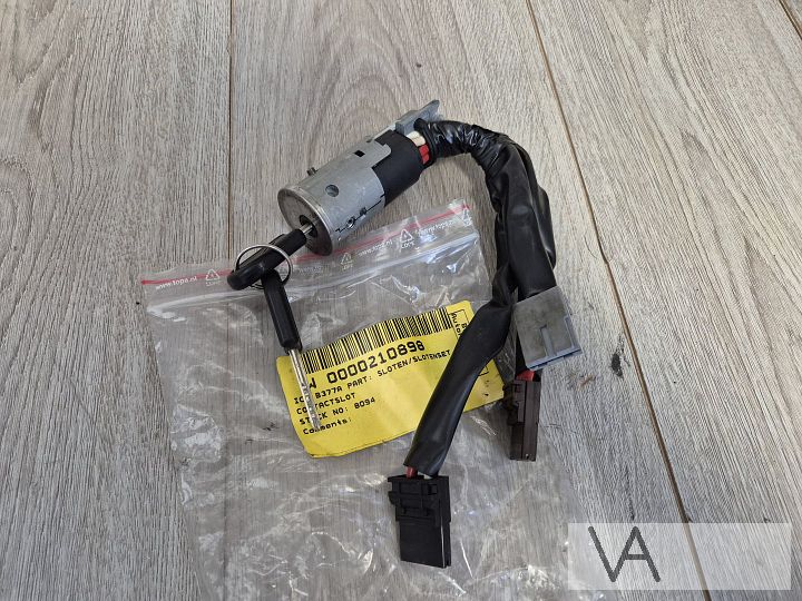 Citroen ZX 1991 - 1997 contactslot met 2x sleutel €20