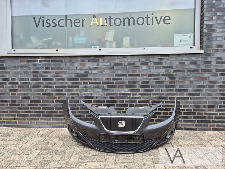 Seat Ibiza 6j 2008 -2013 voorbumper grijs dichte grille €150