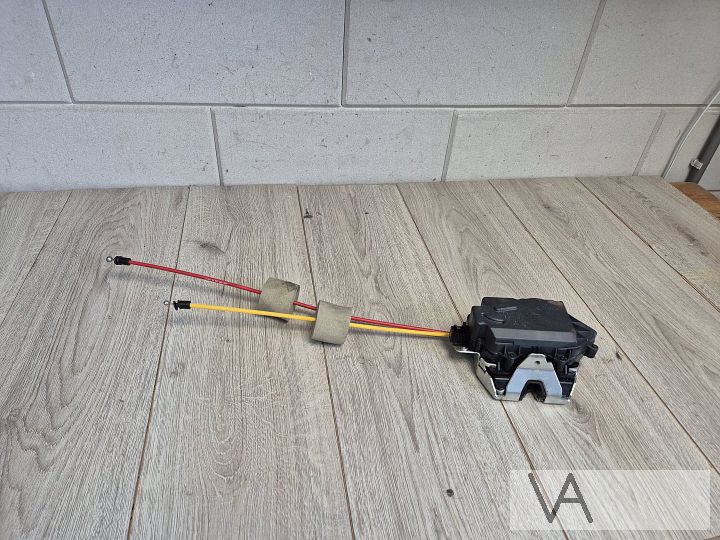 Mercedes E klasse W211 station achterklepslot 2 kabels €70