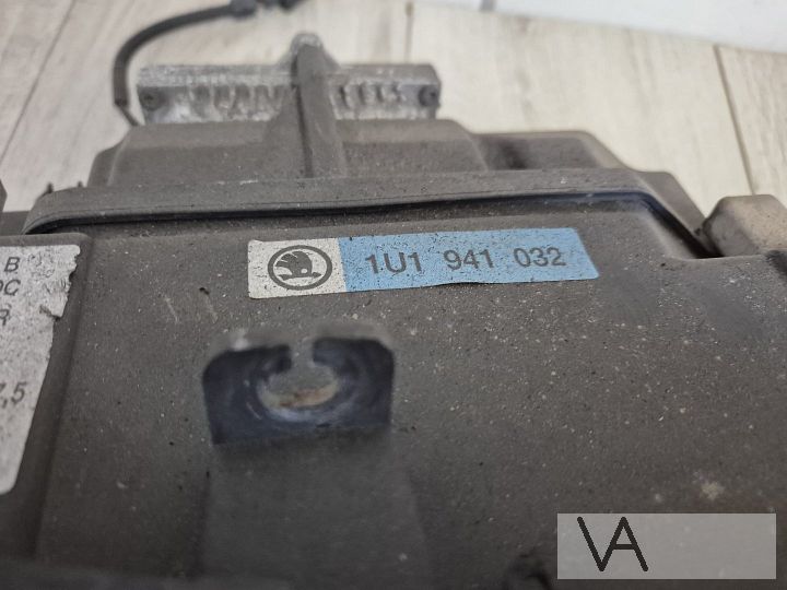 Skoda Octavia 1997 - 2005 koplamp links rechts XENON €100/st – Foto 11