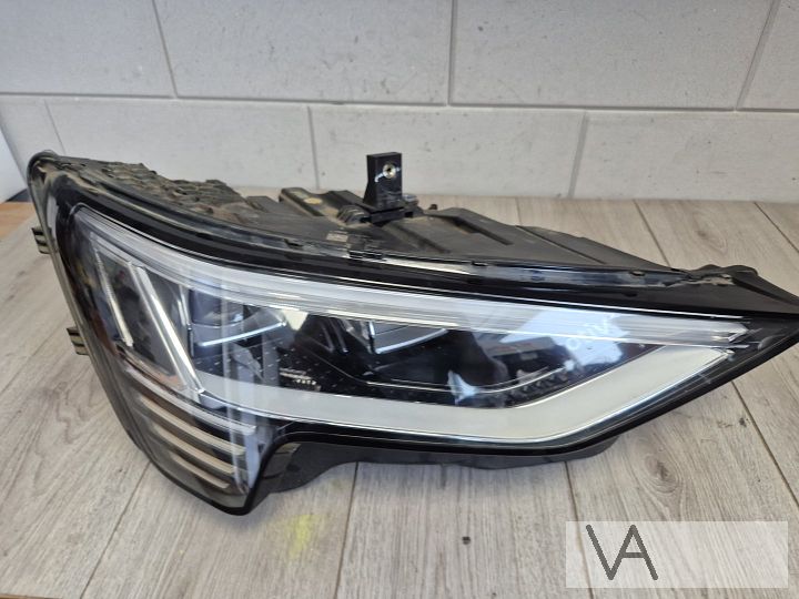 Audi E-tron Etron 2018 - 2024 koplamp rechts 4ke941040 LED – Foto 3