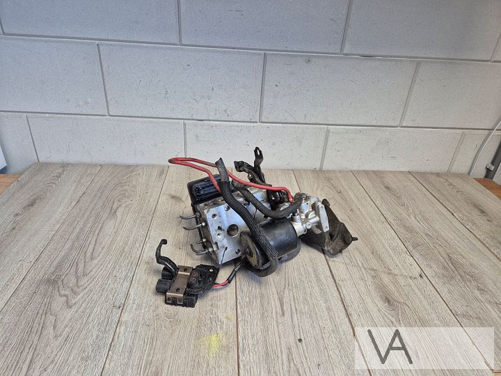 Lexus LS 2006 - 2012 abs pomp met actuator 4707050010 €400