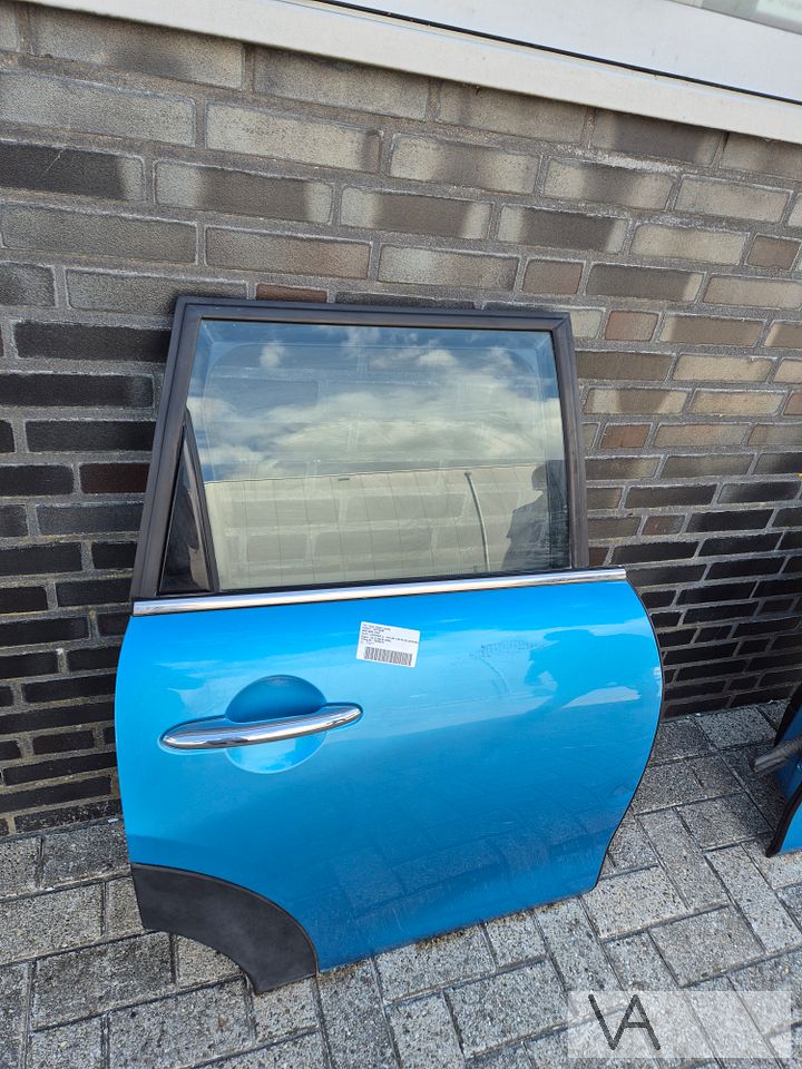 Mini F55 2013 - 2022 deur portier rechts achter blauw €250 – Foto 2
