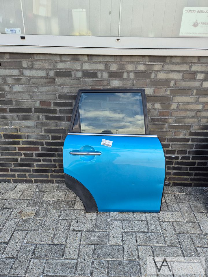Mini F55 2013 - 2022 deur portier rechts achter blauw €250