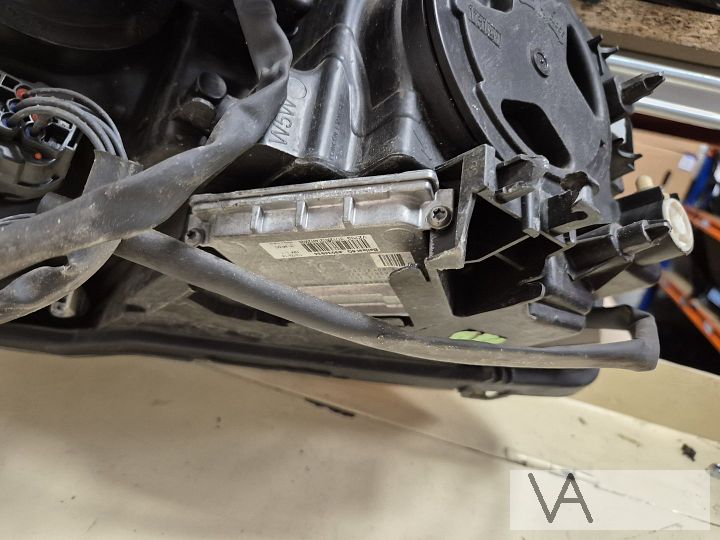 Volvo XC90 2002-2007 koplamp XENON rechts met module 31111191 – Foto 7
