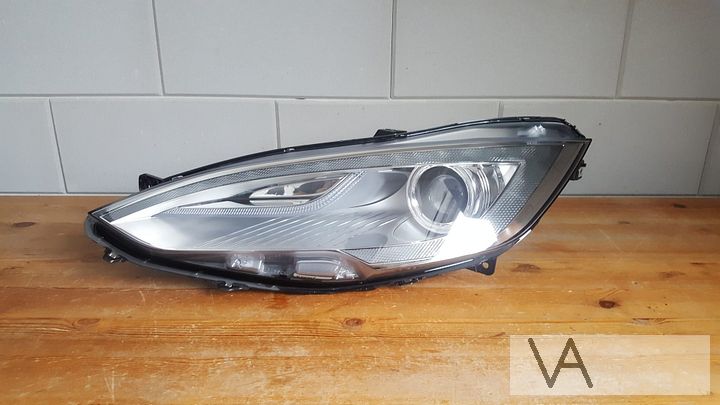 Koplamp links Tesla Model S 2012 -2014 HALOGEEN klein krasje