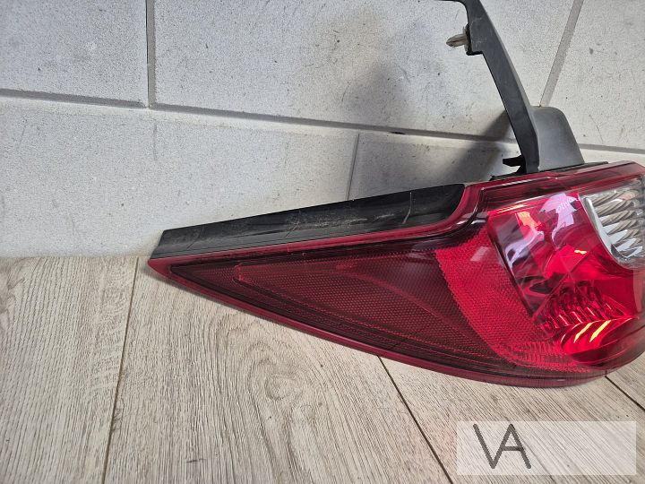 Mazda 5 van 2010 tot 2016 achterlicht links nette staat €100 – Foto 2