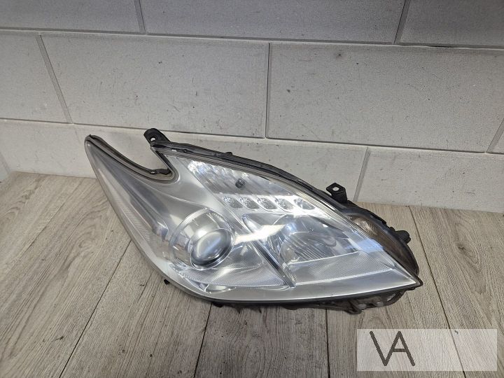 Toyota Prius 2009 - 2012 koplamp rechts onder klein gaatje – Foto 3