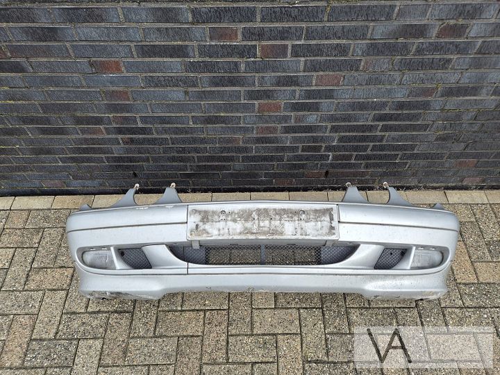 Mercedes CLK W208 1997 - 2003 voorbumper zilver facelift
