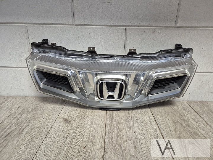 Honda Civic hatchback 2005 - 2011 grille facelift €150