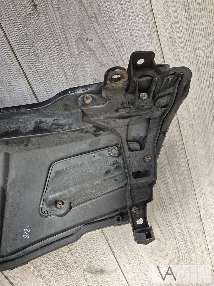 Honda Civic hatchback 2005 - 2011 grille facelift €150 – Foto 5
