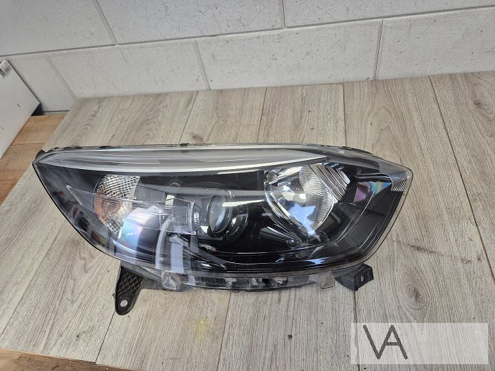 Renault Captur 2012 - 2016 koplamp rechts 260100855r €100 – Foto 2