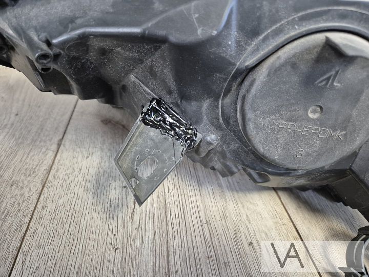 Renault Captur 2012 - 2016 koplamp rechts 260100855r €100 – Foto 5
