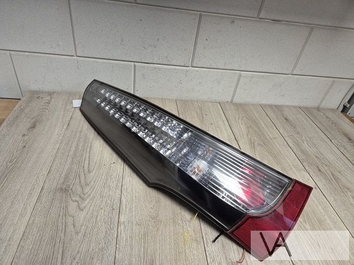 Mitsubishi Grandis 2004 - 2010 achterlicht links schadevrij 