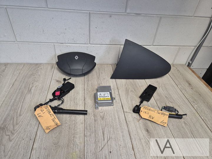 Renault Twingo 2 2007 - 2012 airbag set met spanner €100