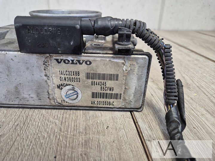 Volvo S60 V70 S80 XC70 gasklephuis 2.4 benzine 8644345 €100 – Foto 2