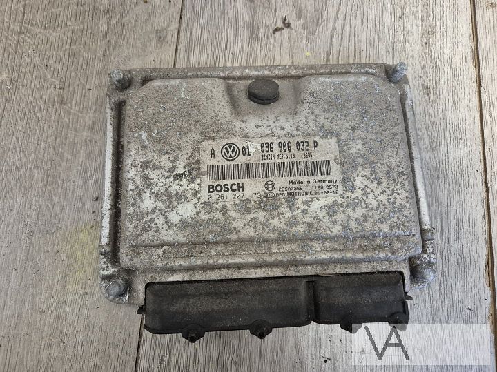 VW Golf 1.4 benzine ecu motorcomputer 036906032p code AXP