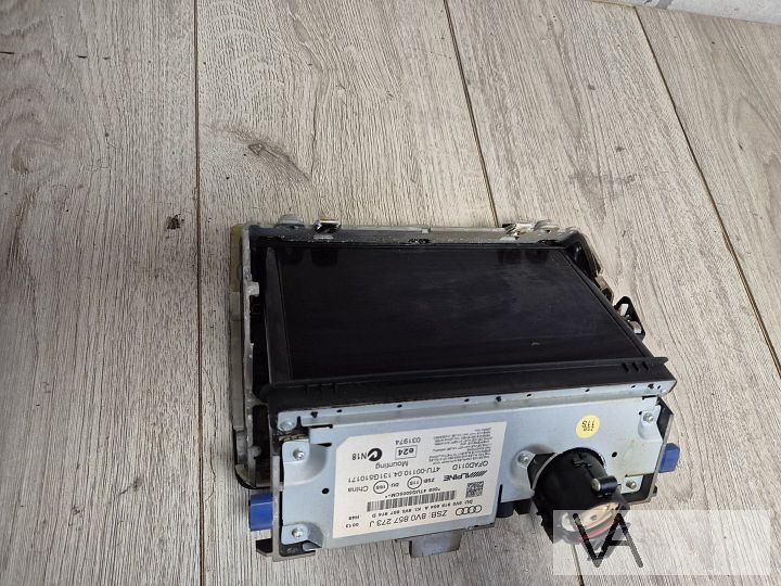 Audi A3 2013 - 2018 navigatie display klapscherm 8v0857273j – Foto 2