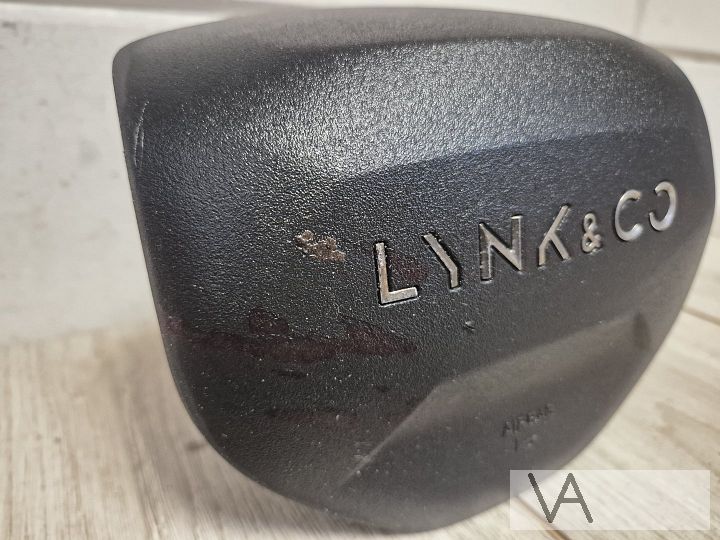 Lynk & co 01 2020 - 2025 stuur airbag links 8889286281 €400 – Foto 5