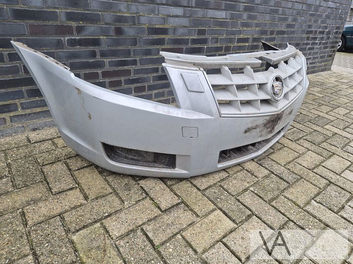 Cadillac BLS 2006 - 2010 voorbumper met sproeiers COMPLEET – Foto 3