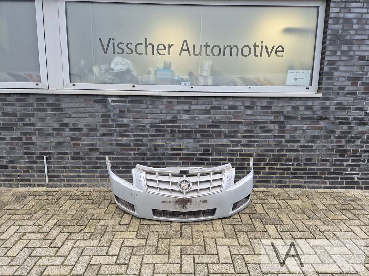 Cadillac BLS 2006 - 2010 voorbumper met sproeiers COMPLEET
