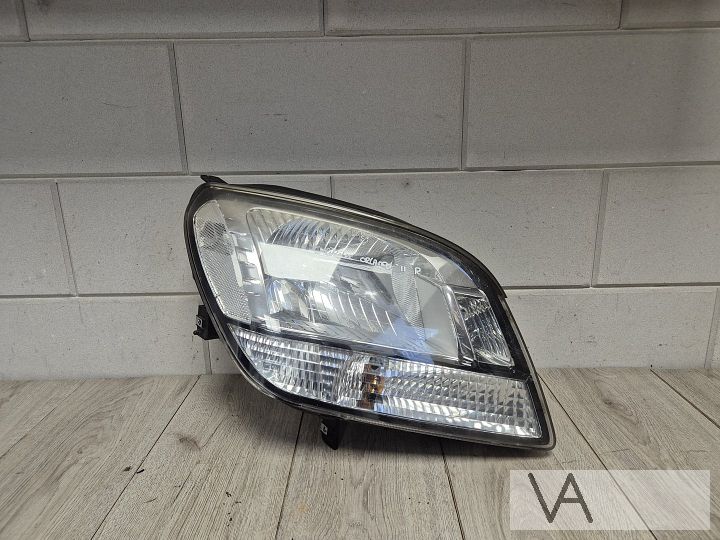 Chevrolet Orlando 2010 - 2015 koplamp rechts €100 kraakje