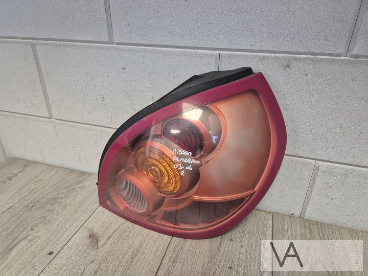 Nissan Almera hatchback 2003 - 2007 achterlicht rechts €150 – Foto 2