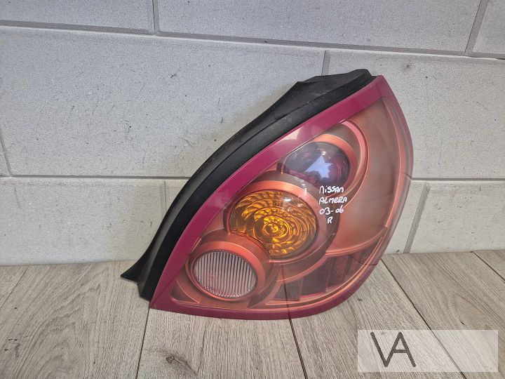 Nissan Almera hatchback 2003 - 2007 achterlicht rechts €150 – Foto 3