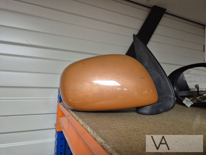 Daihatsu Trevis 2005 - 2010 spiegel rechts ORANJE 75 euro – Foto 2