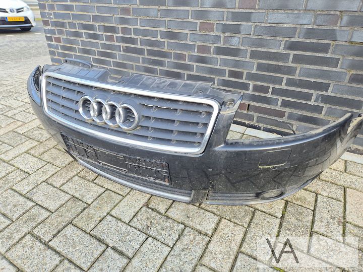 Audi A4 cabrio 2002 - 2006 voorbumper met grille en sproeier – Foto 6