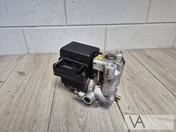 Opel Omega B 1994 - 2003 abs pomp 2.5 v6 0265203002 €150