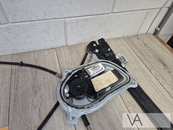 VW New Beetle cabriolet 2002-2010 raammechanisme linksvoor – Foto 3