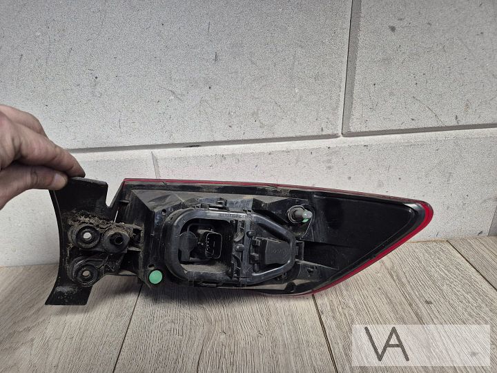 Renault Clio 4 2013 - 2020 achterlicht links op auto €20 – Foto 2