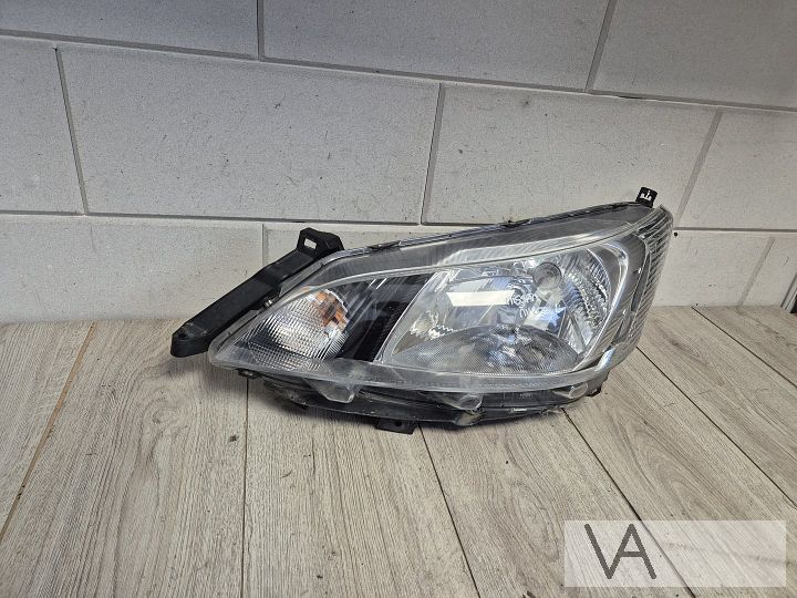Nissan NV200 bus 2010 - 2018 koplamp links 26060bj10a €150 – Foto 2