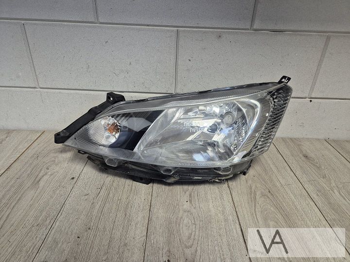 Nissan NV200 bus 2010 - 2018 koplamp links 26060bj10a €150