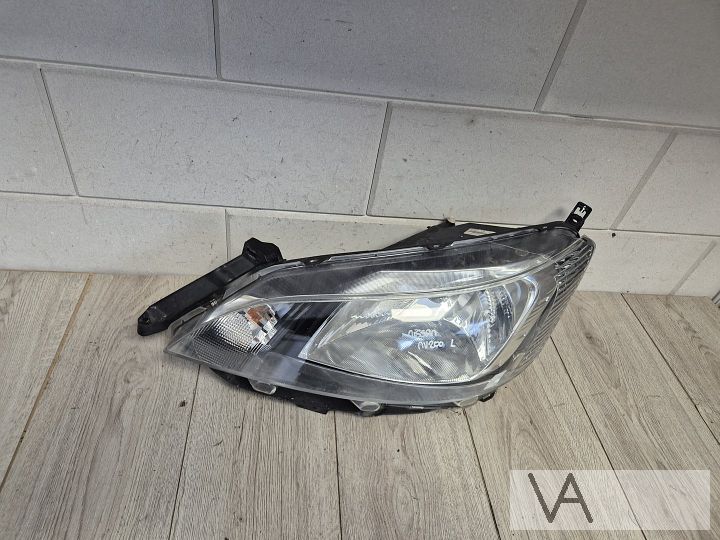 Nissan NV200 bus 2010 - 2018 koplamp links 26060bj10a €150 – Foto 3