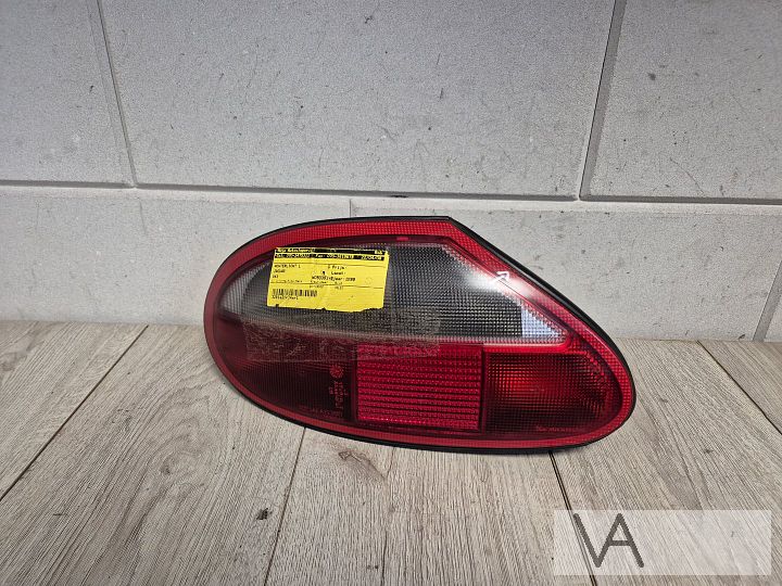 Jaguar XK Xk8 1996 - 2000 achterlicht links klein plekje €75