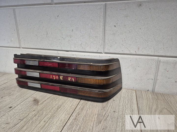 Mercedes 190 W201 achterlicht rechts startec rood €100 – Foto 4