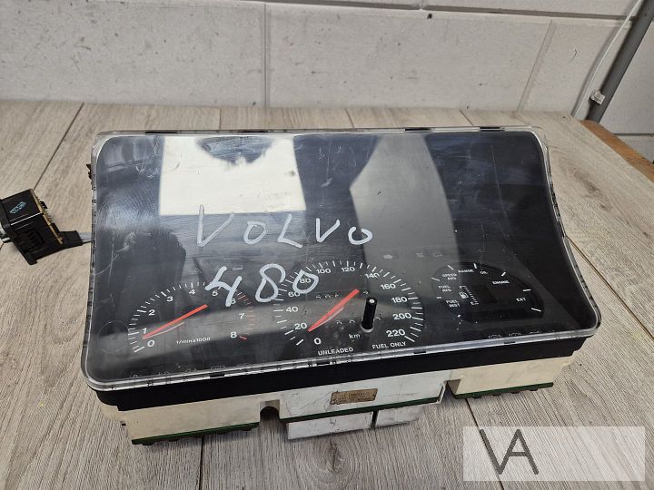 Volvo 480 1986 - 1996 cockpit dashboard tellerklok €250 – Foto 4