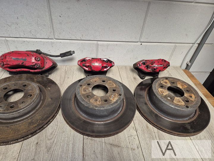 Maserati Quattroporte 2004 - 2012 remklauw set met schijven  – Foto 3