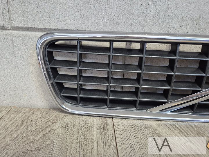 Volvo S40 en V50 2004 - 2007 blokjesgrille grille €100 mooi – Foto 2