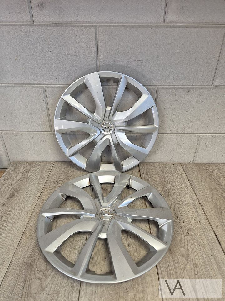 Opel Corsa F 2020 - 2025 wieldop set van 2 - 15 inch - €30