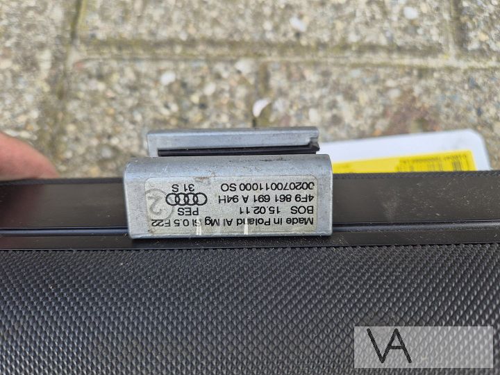 Audi A6 station 2005 - 2011 hondenrek hondennet rolhoes €40 – Foto 3
