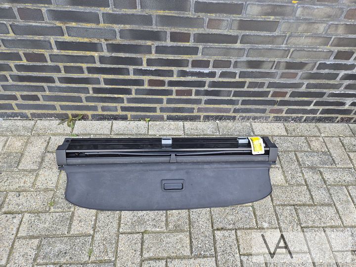 Audi a4 station rolhoes rollo met hondenrek 2001 - 2008 €40