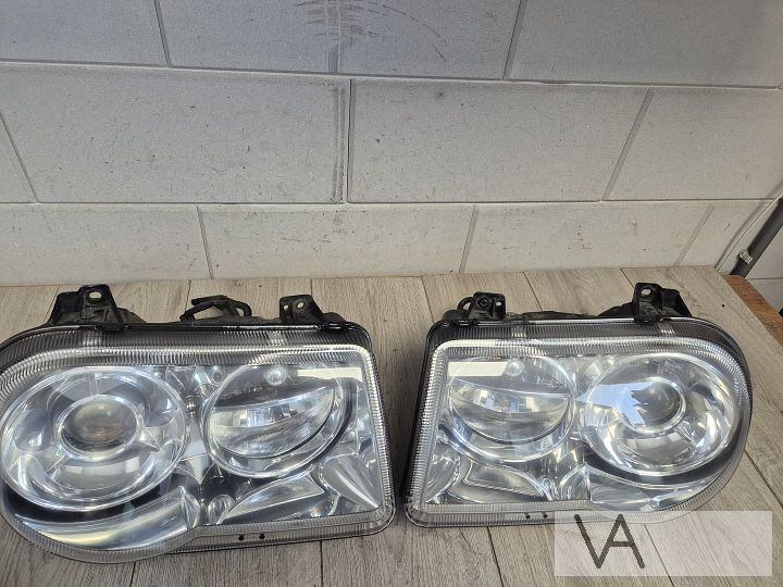 Koplamp xenon rechts Chrysler 300c 2005 -2010 origineel €300 – Foto 4