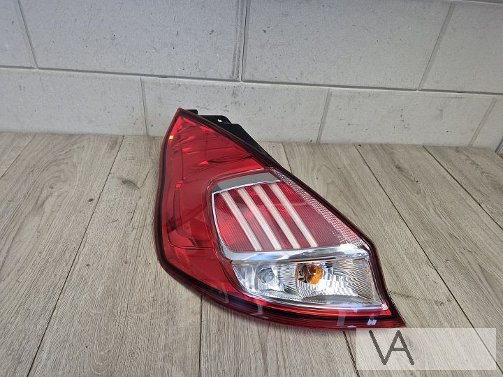 Achterlicht links van Ford Fiesta 2013 - 2017 model met LED