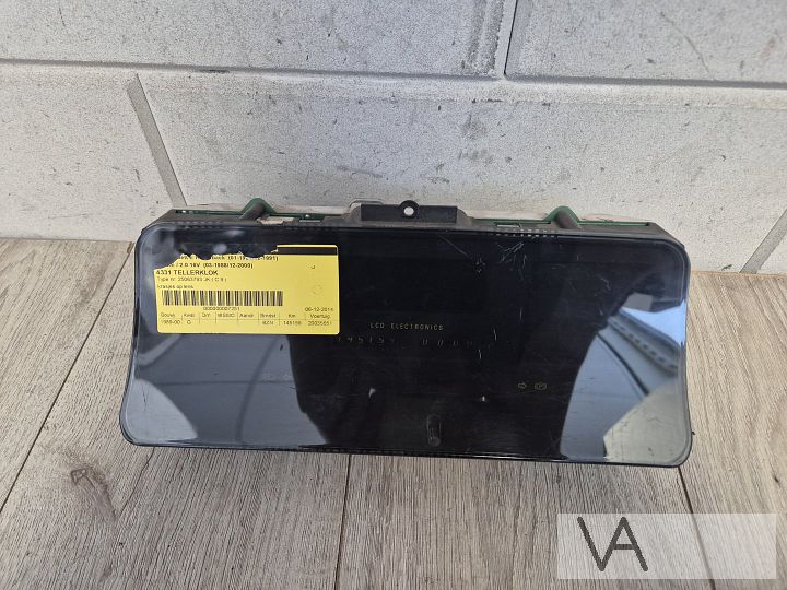 Tellerklok teller digitaal dashboard voor Opel Kadett E GSI – Foto 4