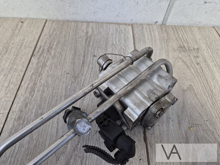 Hogedrukpomp motor VW 1.4 en 1.6 fsi  03c127025L bosch €100 – Foto 2